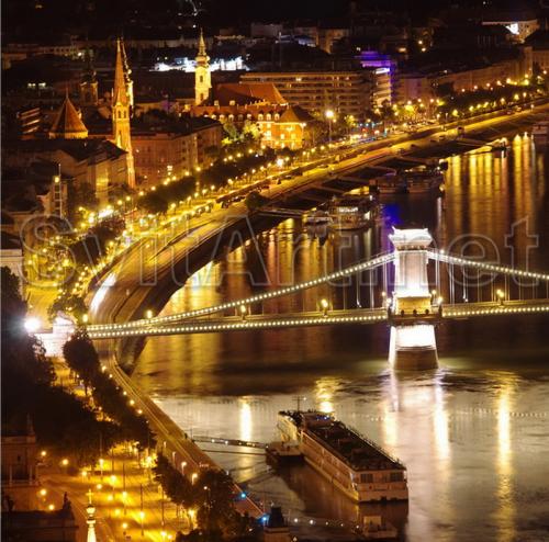 Lan&#539;ul Podului din Budapesta - F-196