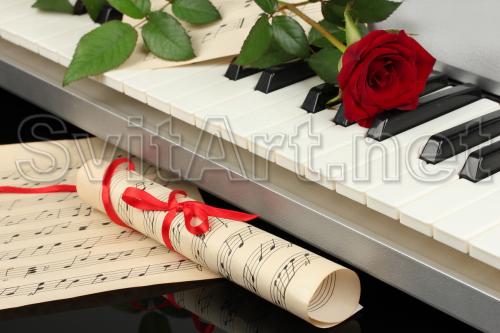 Rose and pianoforte - F-263