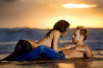 Falling in love ashore sea - F-028